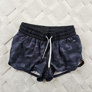 Vuori Clementine Short Womens Extra Small athleisure Gym Yoga Running Training